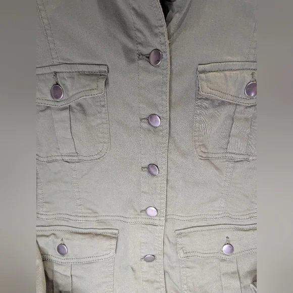 Baccini Army Green jacket, lightweight, size LARGE 4 front pockets. Button up - Picture 6 of 14